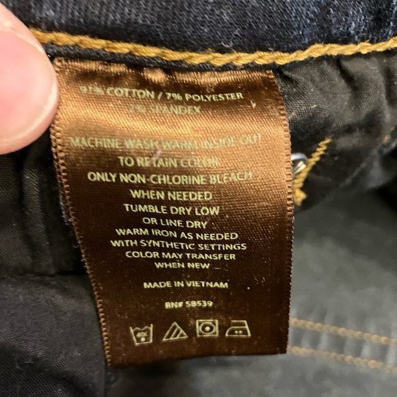 Kut from the Kloth size 4P dark denim Diana skinny jean with stretch - Picture 3 of 3